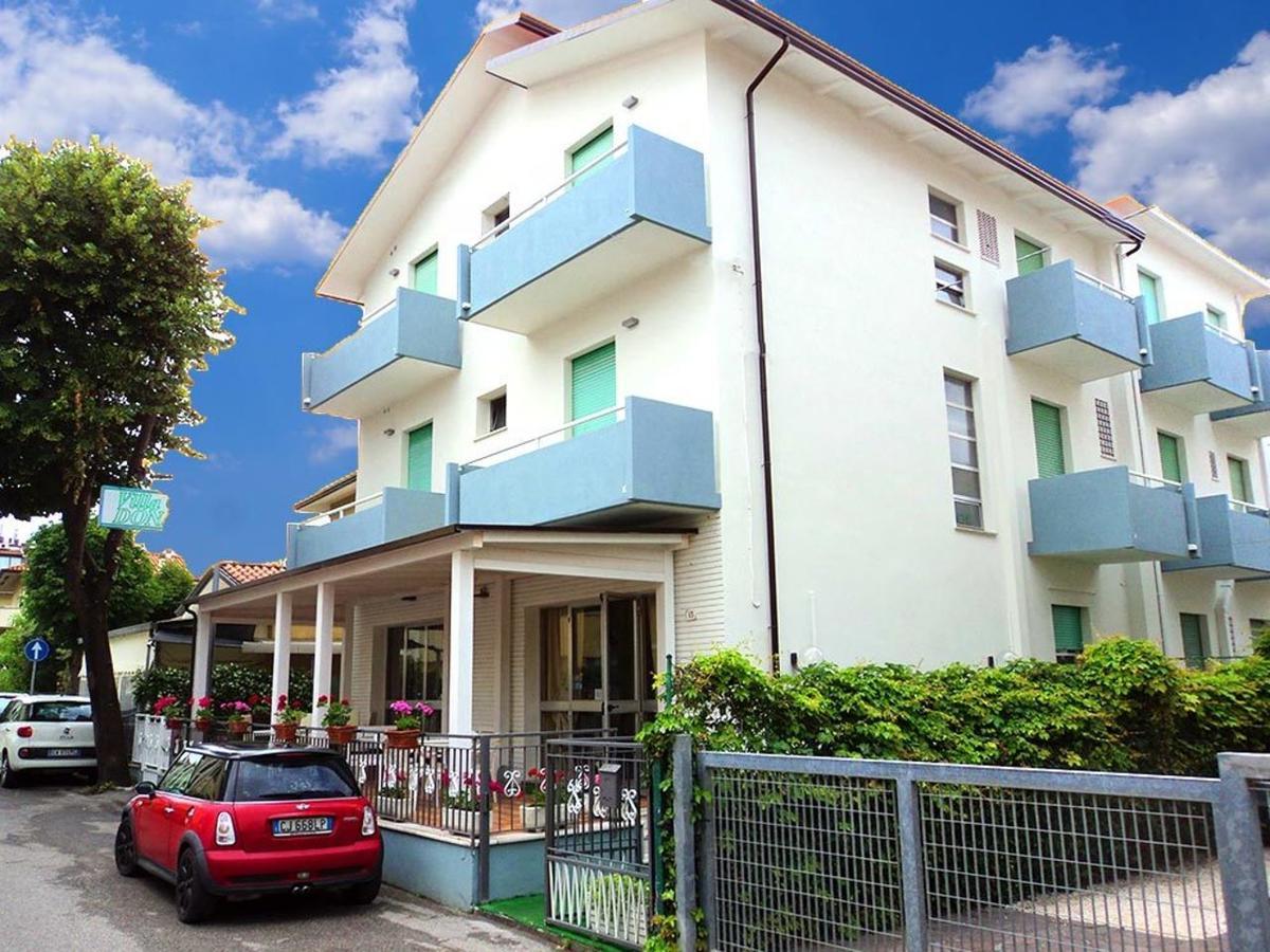Hotel Villa Donati Viserbella di Rimini Exterior foto